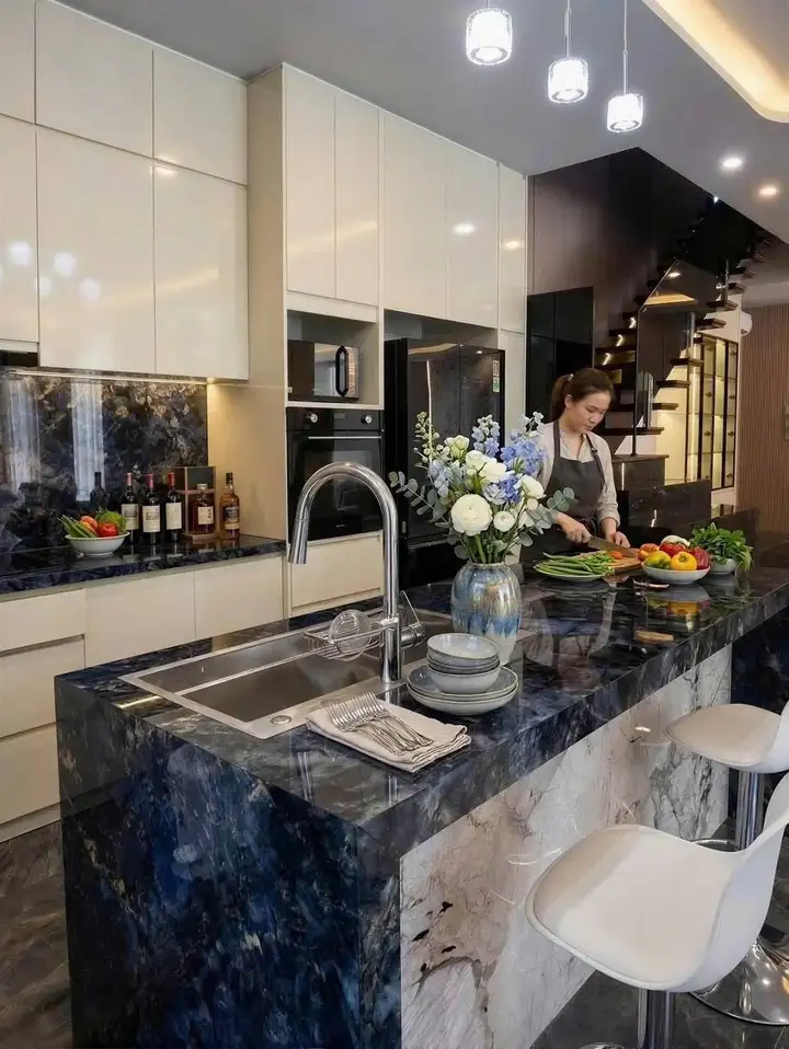 Вилла 3 этажа 4 спальни 4WC 300м2