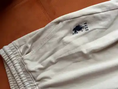 Спортивные штаны Polo, боксерские перчатки Venum