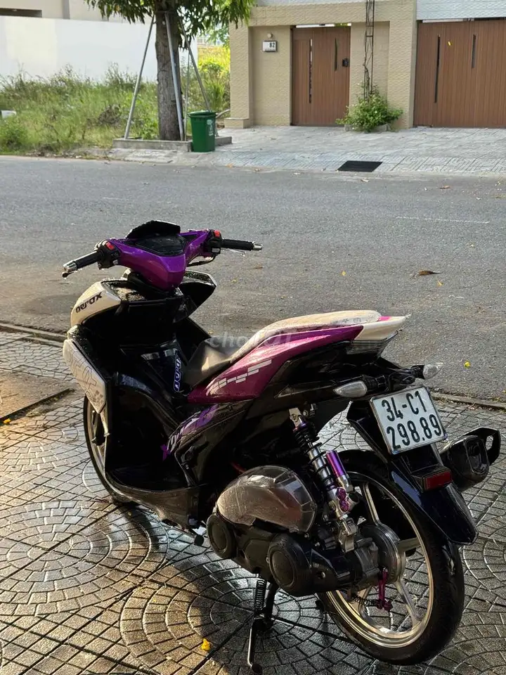 Yamaha NVX 155 ABS бело-фиолетово-черный