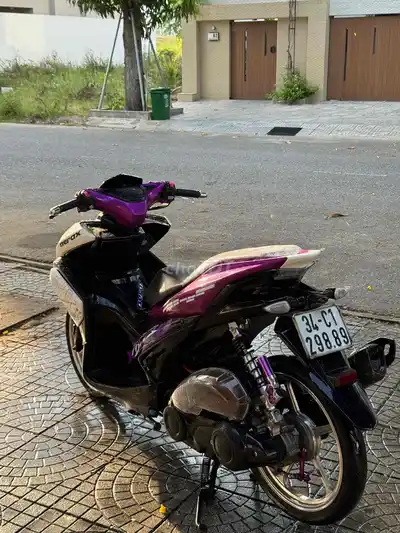 Yamaha NVX 155 ABS бело-фиолетово-черный