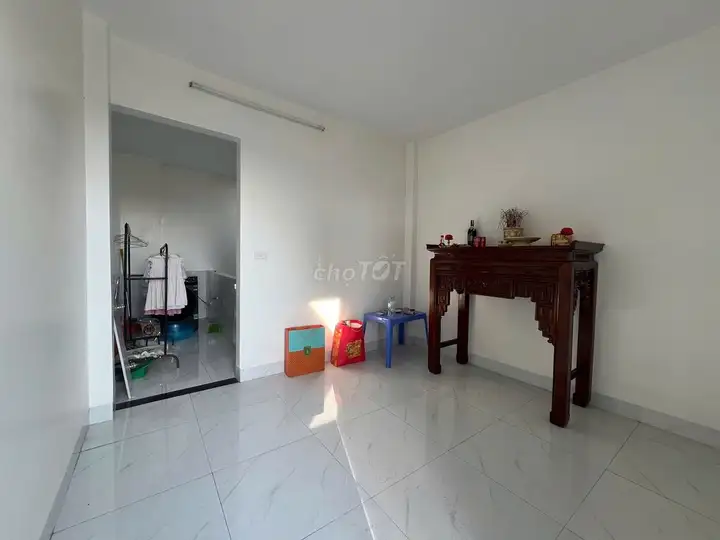 Дом 5 этажей, 31 м², 3,5 м фасад, Ngã Cầu An Khánh