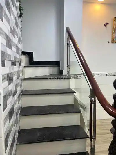 Дом 3.5x10 м, 2 этажа, 3 спальни, 3 санузла, переулок 5 м, улица До Сo 14