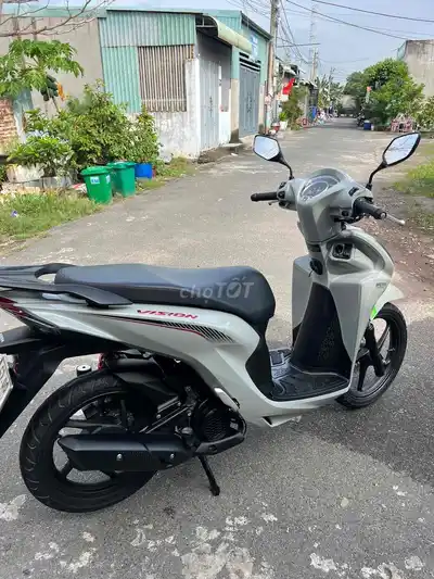 Honda Vision Sport 2024 серый цемент