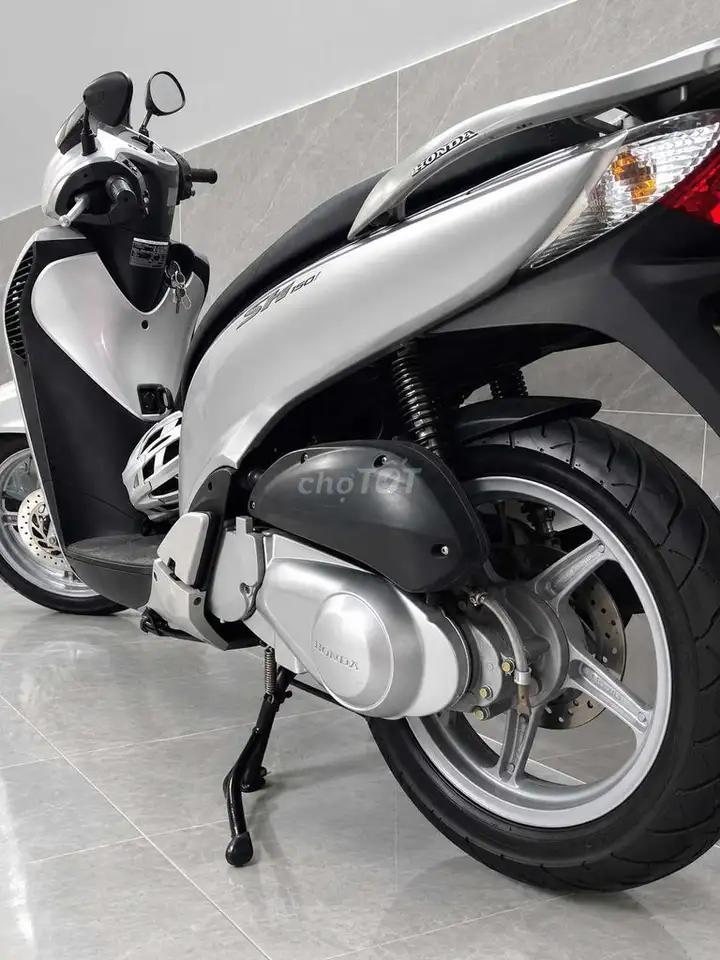 Honda SH 125i Итальянский серебряный