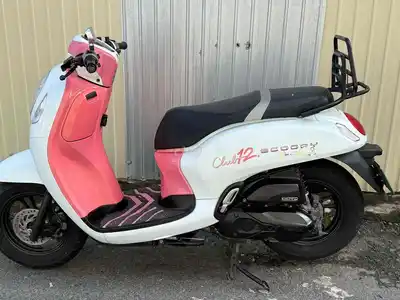 Honda Scoopy Club 12 бело-розовый