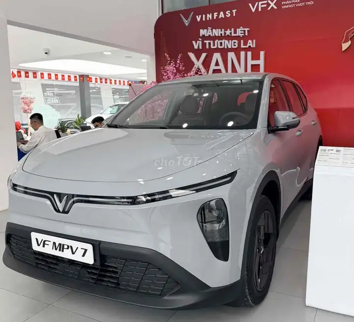 🔥VinFast MPV 7, первый взнос — и машина ваша