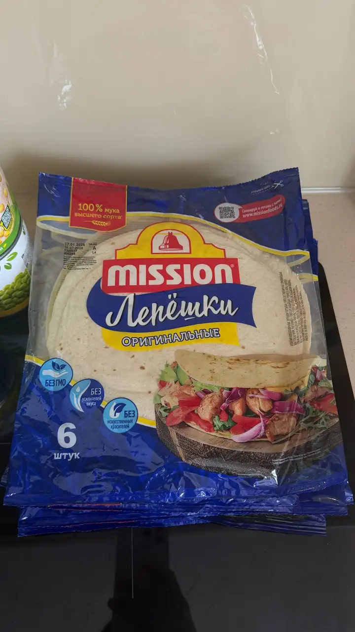 Бондюэль горошек, кукуруза, сайра, лепешки Mission