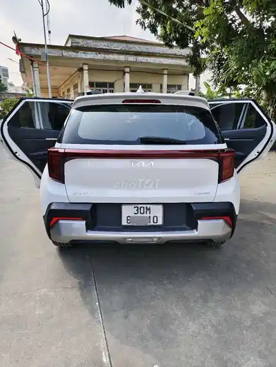 Kia New Sonet 2024 Luxury 1.5 AT 27 тыс. км белая