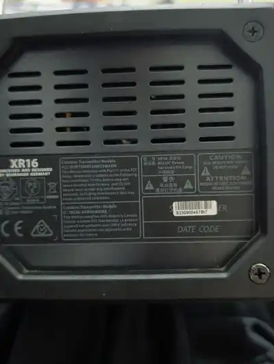 Аудиомикшер Behringer