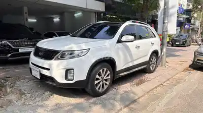KIA Sorento 2015 2.4 AT 140 тыс. км Белый