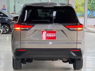 Toyota Innova Cross 2.0V 2024 — Торг