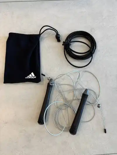 Скакалка Adidas