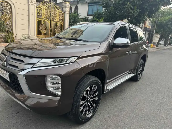 Mitsubishi Pajero Sport 2020 автомат дизель коричневый