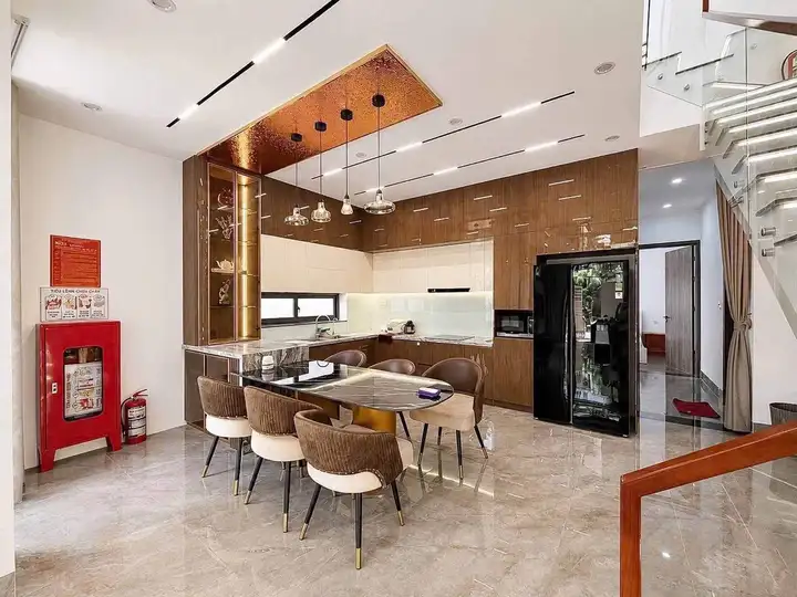 Аренда виллы 3 этажа, 5 спален, 150 м², Hai Chau