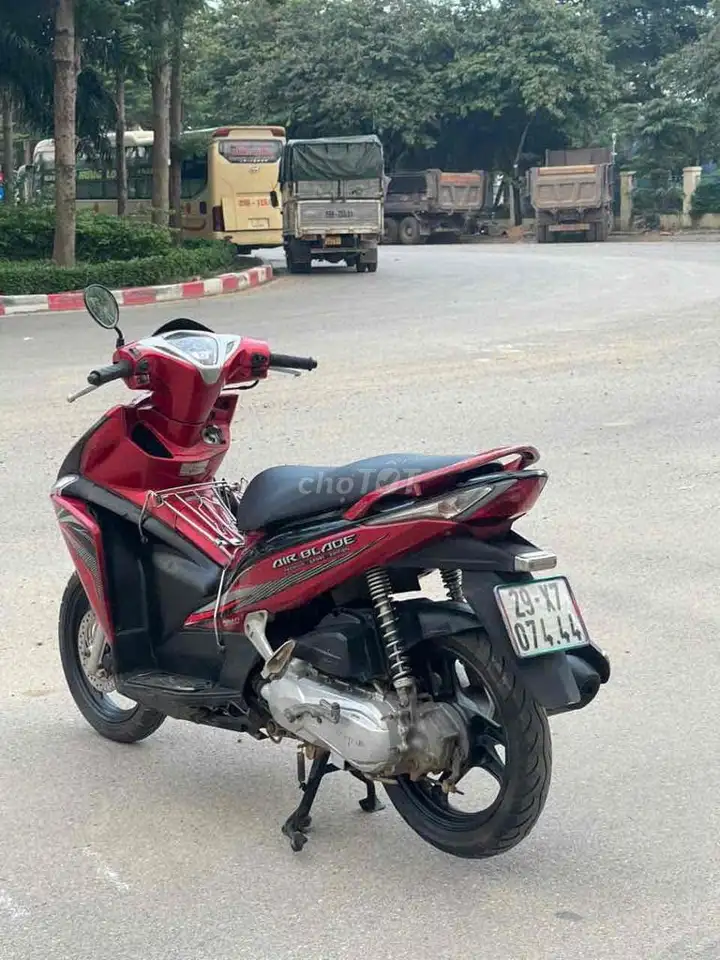 Honda Airblade 110 FI 2012 красный