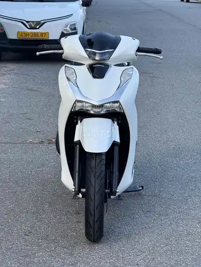 Honda SH 2023 пробег 8 тыс. км родная резина