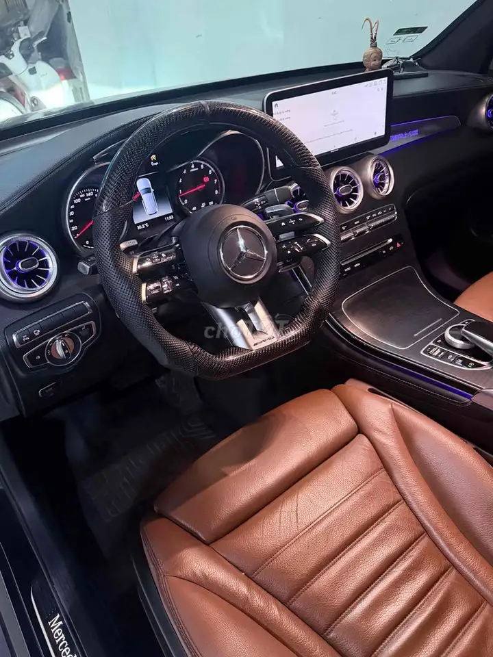 Mercedes-Benz GLC 300 2018, 68 000 км, черный