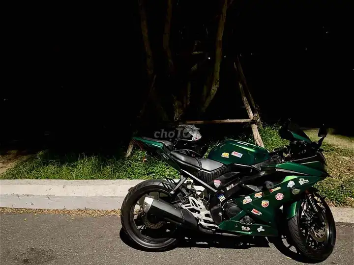 Yamaha R15 V3 синий 10 000 км