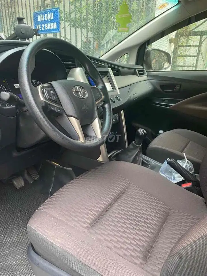 Toyota Innova 2.0 E 2022, 96000 км