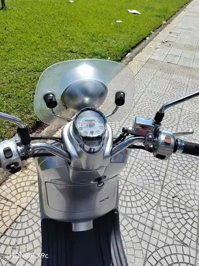 Piaggio Vespa LX 125cc Серебристый