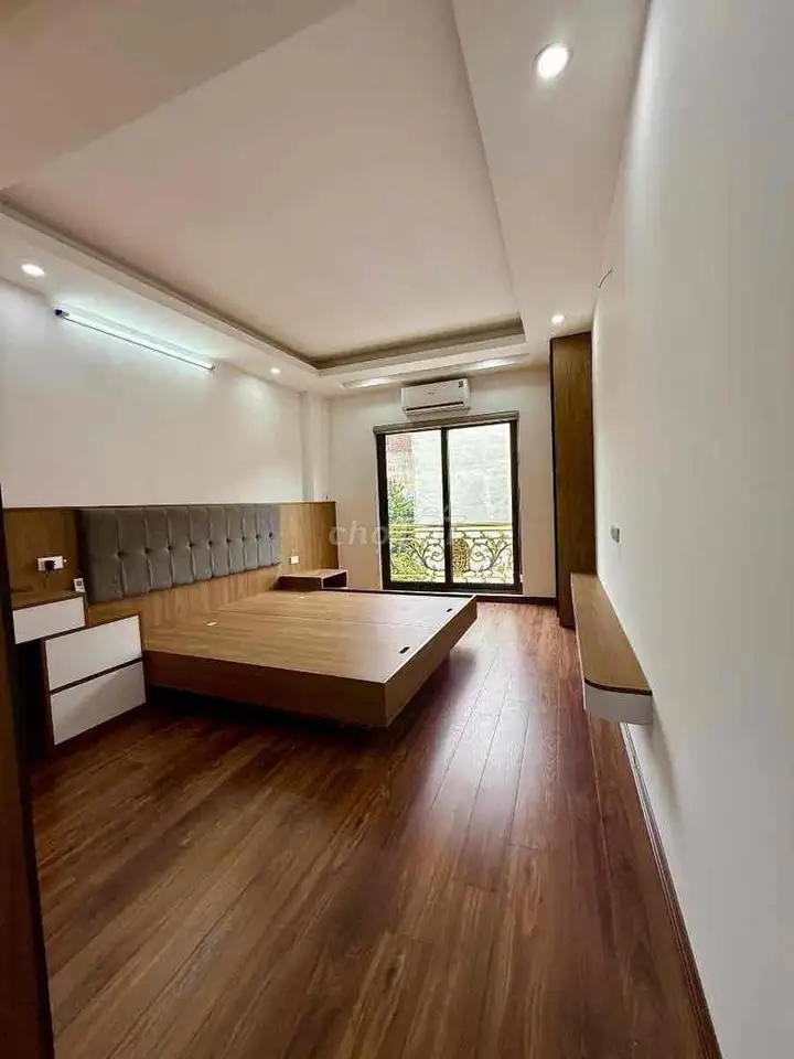 Аренда дома в районе Сюань Ла, Тэй Хо, 55 м², 4 этажа, 4 спальни