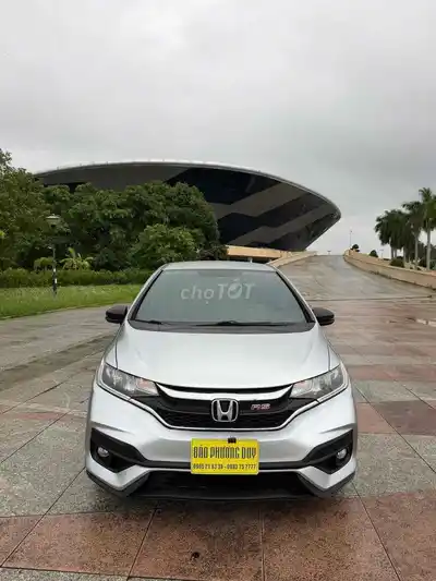 Honda Jazz RS 2018 Таиланд Серебристый 98000 км