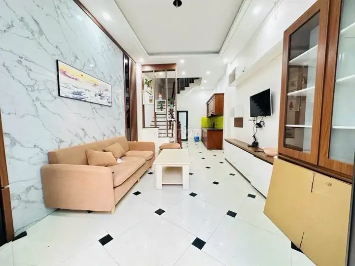 5-этажный дом на Шелковой улице, 20 м², автомобиль, 7 млрд