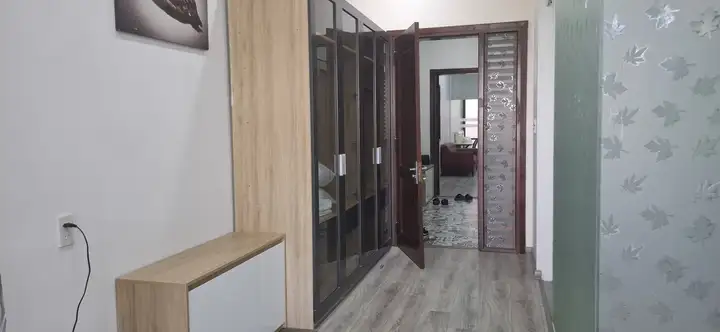 Новая квартира с большой террасой и видом на горы