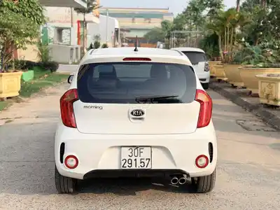 KIA Morning SI 2018 Белый 100000 км