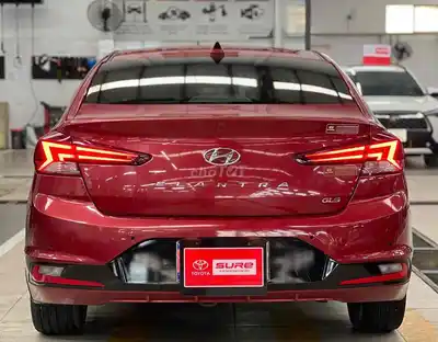 Hyundai Elantra 2020 2.0 Special 41.280 км Красный