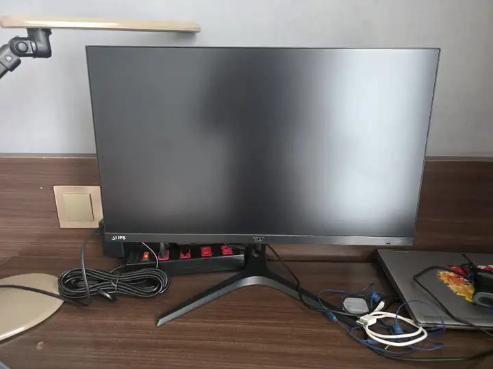 Монитор 22"
