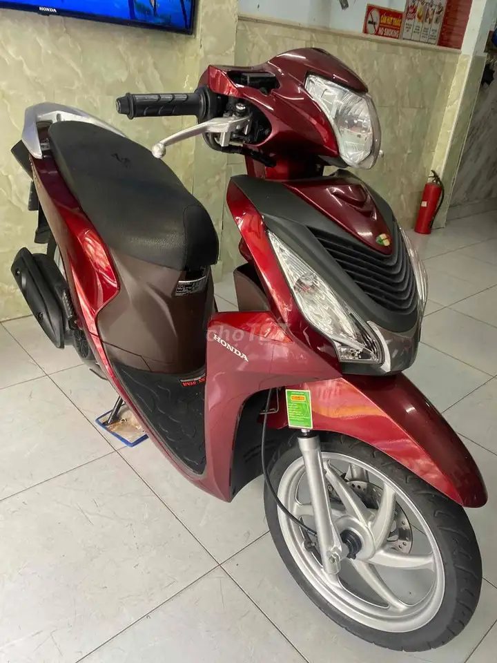 Honda Vision 2020 красный, один владелец, номер Сайгон