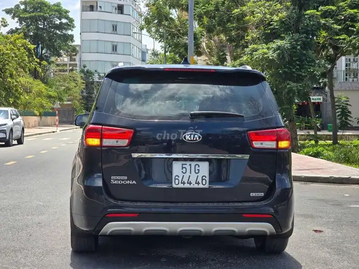 Kia Sedona 2.2 SX 2018, 108 000 км, кредит