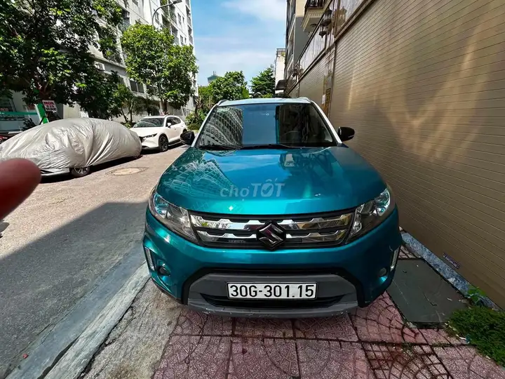 Suzuki Vitara 2016, изумрудный