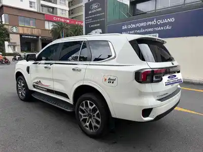Ford Everest Titanium 4x2 2024 Официальная гарантия
