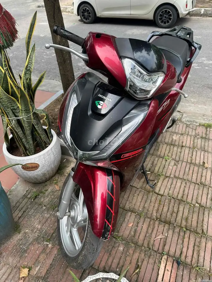 Honda SH125i 2018 Красный 28126 км