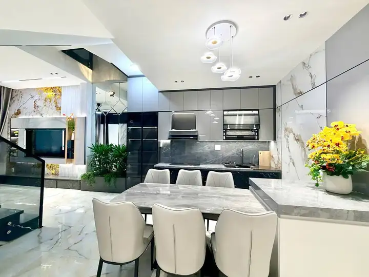 Дом 3 этажа: 3 спальни, 4 санузла, Hoa Minh