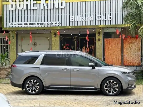 Kia Carnival Signature 2.2D 2022 Серый 80 тыс. км