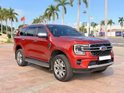 Ford Everest 2022 Titanium 1 привод 86000 км Красный