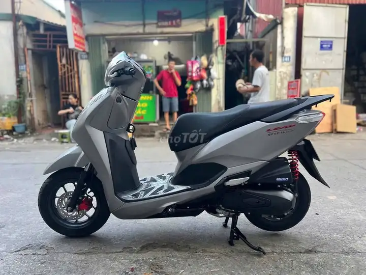 Honda Lead 4val 2024, серебристый, 3200 км, Smartkey