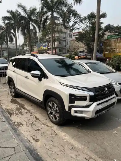 Mitsubishi Xpander Cross 2025, 3,5 ван, белый