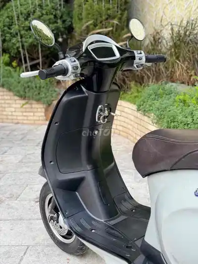 Мопед Nio Plus 50cc 2024 квадратная LED фара хамелеон как новый