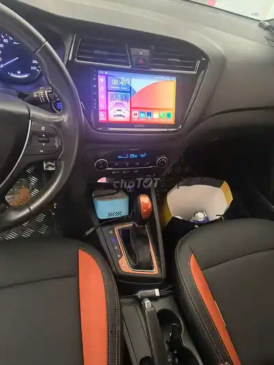 Hyundai i20 AT 2015 105.000км Коричневый