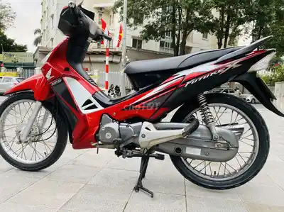 Honda Future X 125 красный, механическая КПП