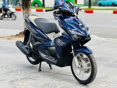 Синий скутер Honda Air Blade125-2019