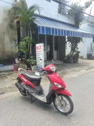 Yamaha Mio Thai с номером 43, отличный двигатель