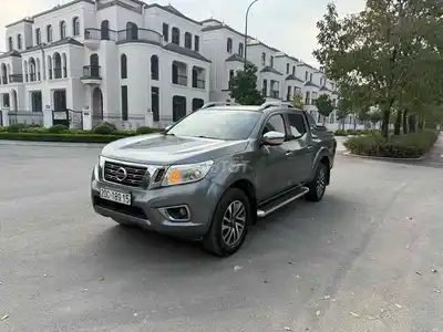 Nissan Navara 2015 VL 2.5 AT серый