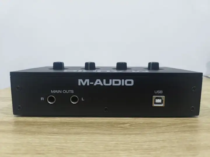 Аудиоинтерфейс M-Audio M-Track Duo