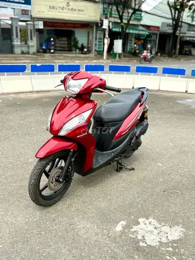 Honda Vision 2018 Красный