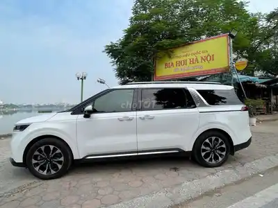 Kia Carnival Signature 3.5G 2022 Белый 66 тыс. км